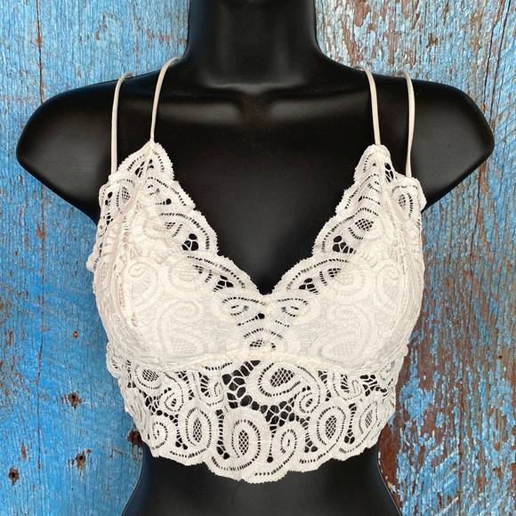 Pink Victoria's Secret Cream Lace Bralet Size S - Picture 1 of 5